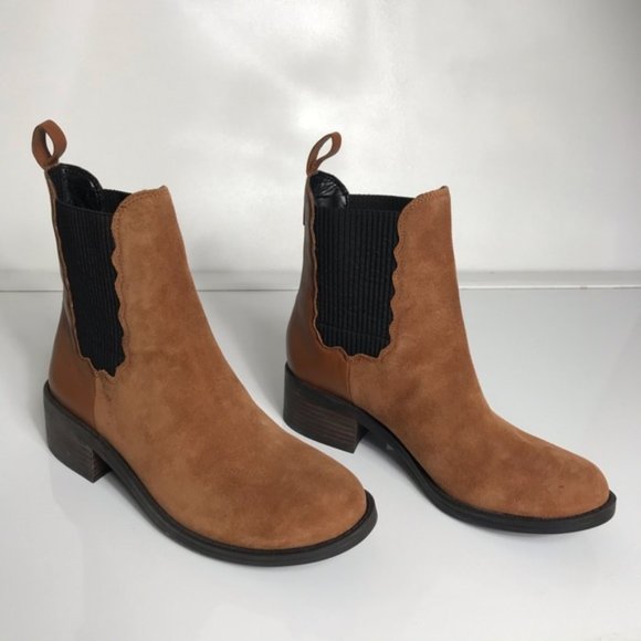 LOGO by Lori Goldstein Shoes - Lori Goldstein scalloped Gore Detail Boots